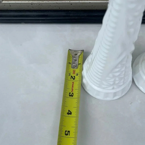 Vintage Collection Tall Milk Glass Single Stem Bud Vase White Sz 8" - Picture 2 of 8